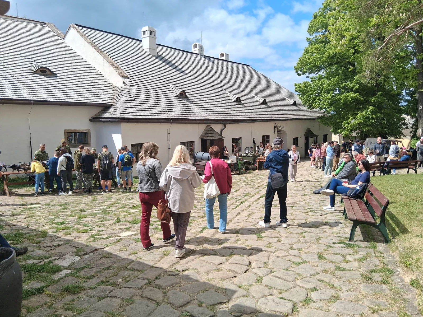 Hrad Buchlov nádvoří