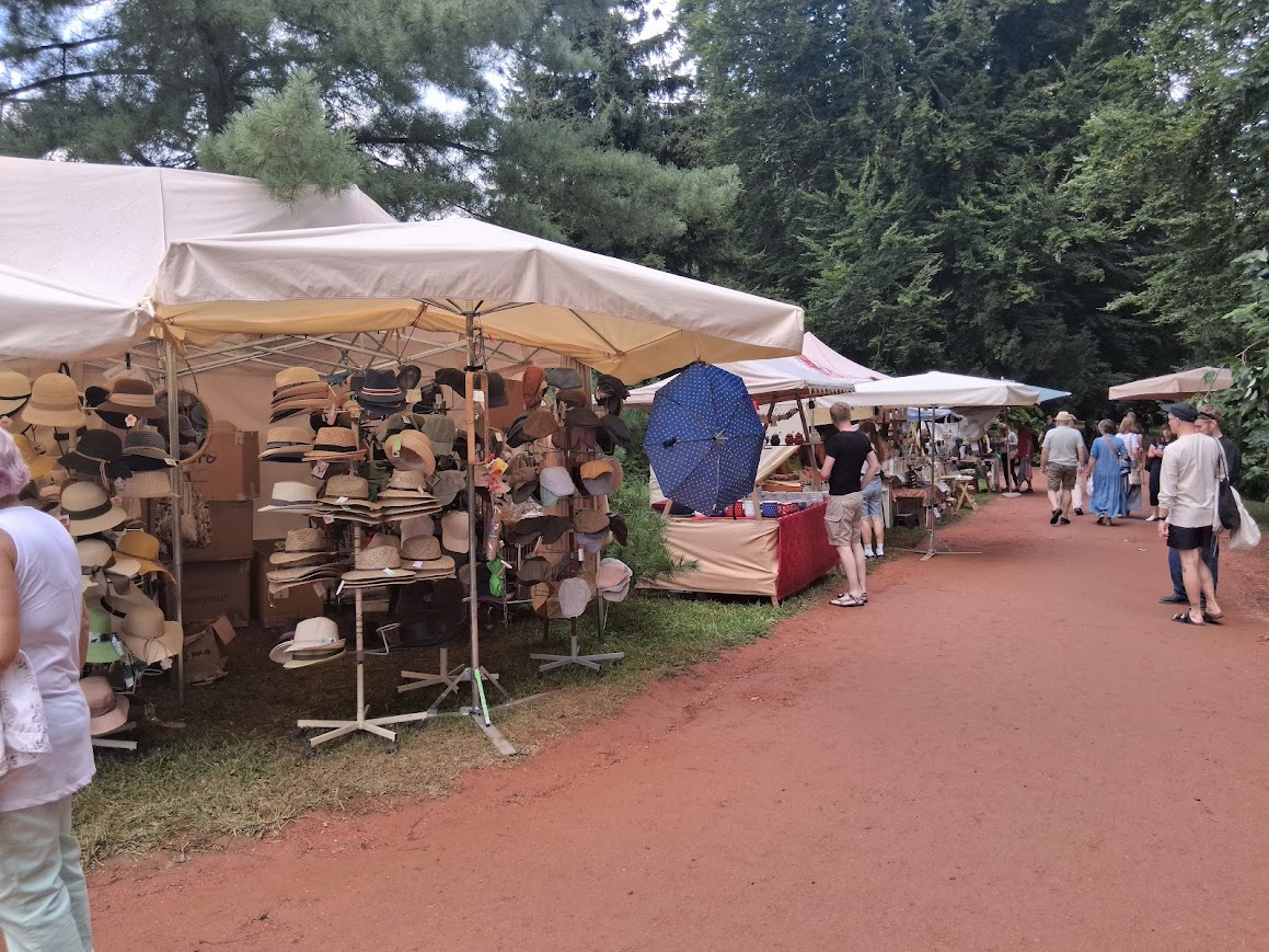 Slavnosti česneku 2025 na zámku Buchlovice-7