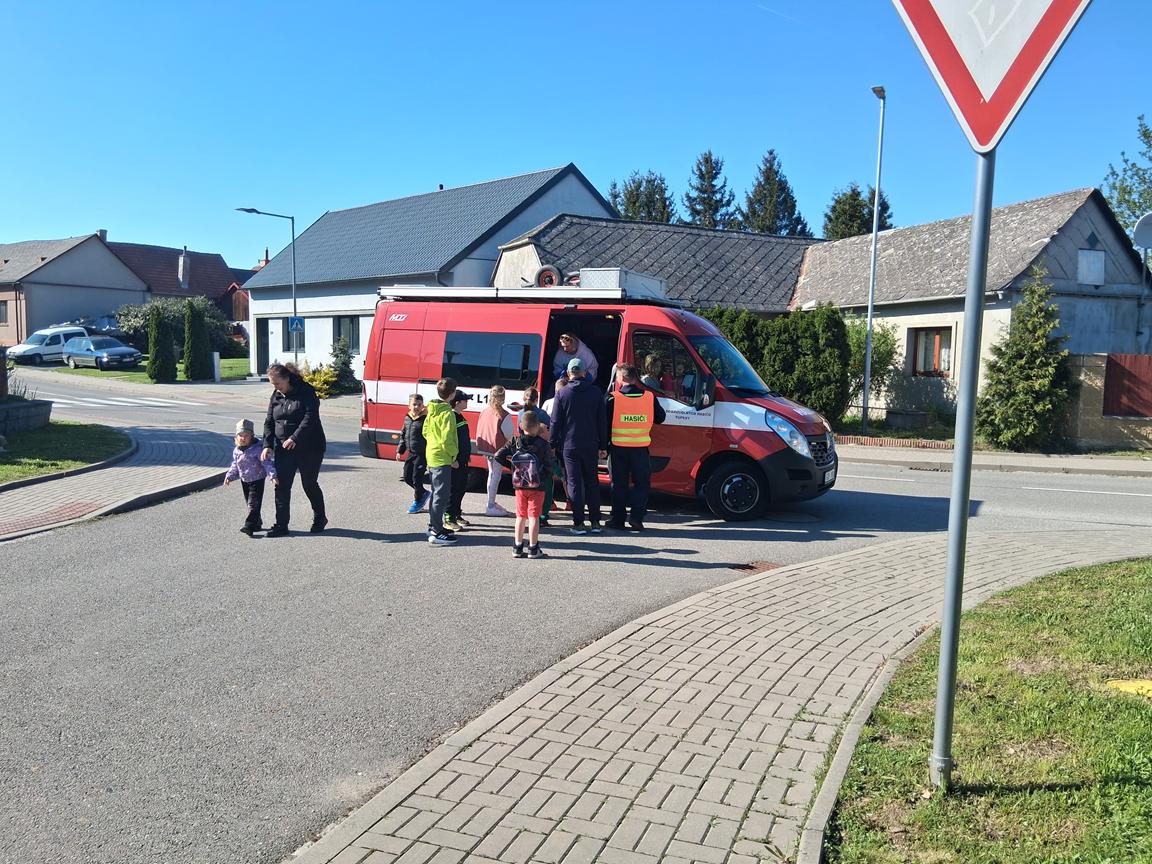 Stavění máje Tupesy 2025