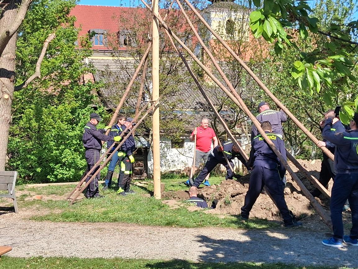 Stavění máje Tupesy 2025