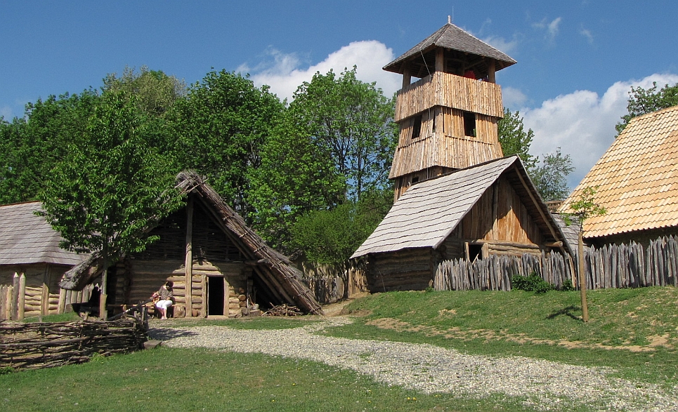 Buchlovice, víno Morava-archeoskanzen Modrá
